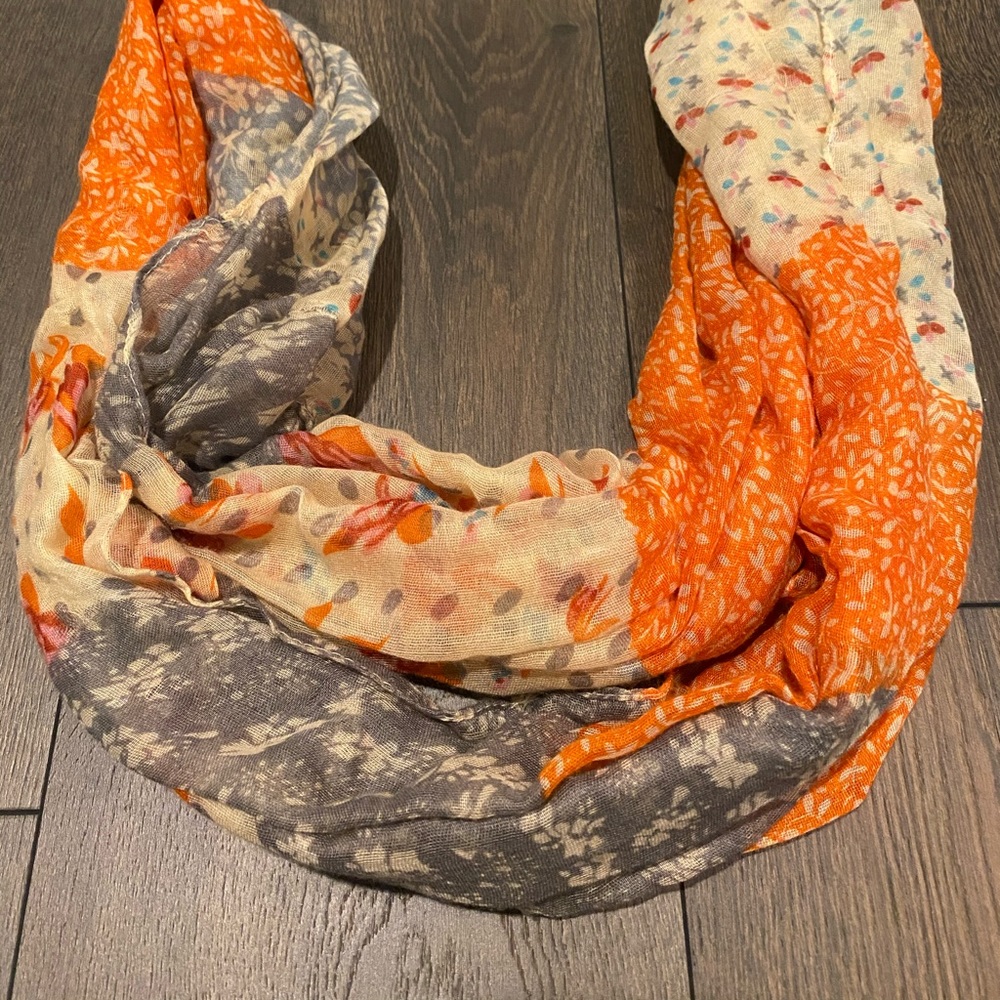 Colorful Infinity Scarf - Picture 4 of 5